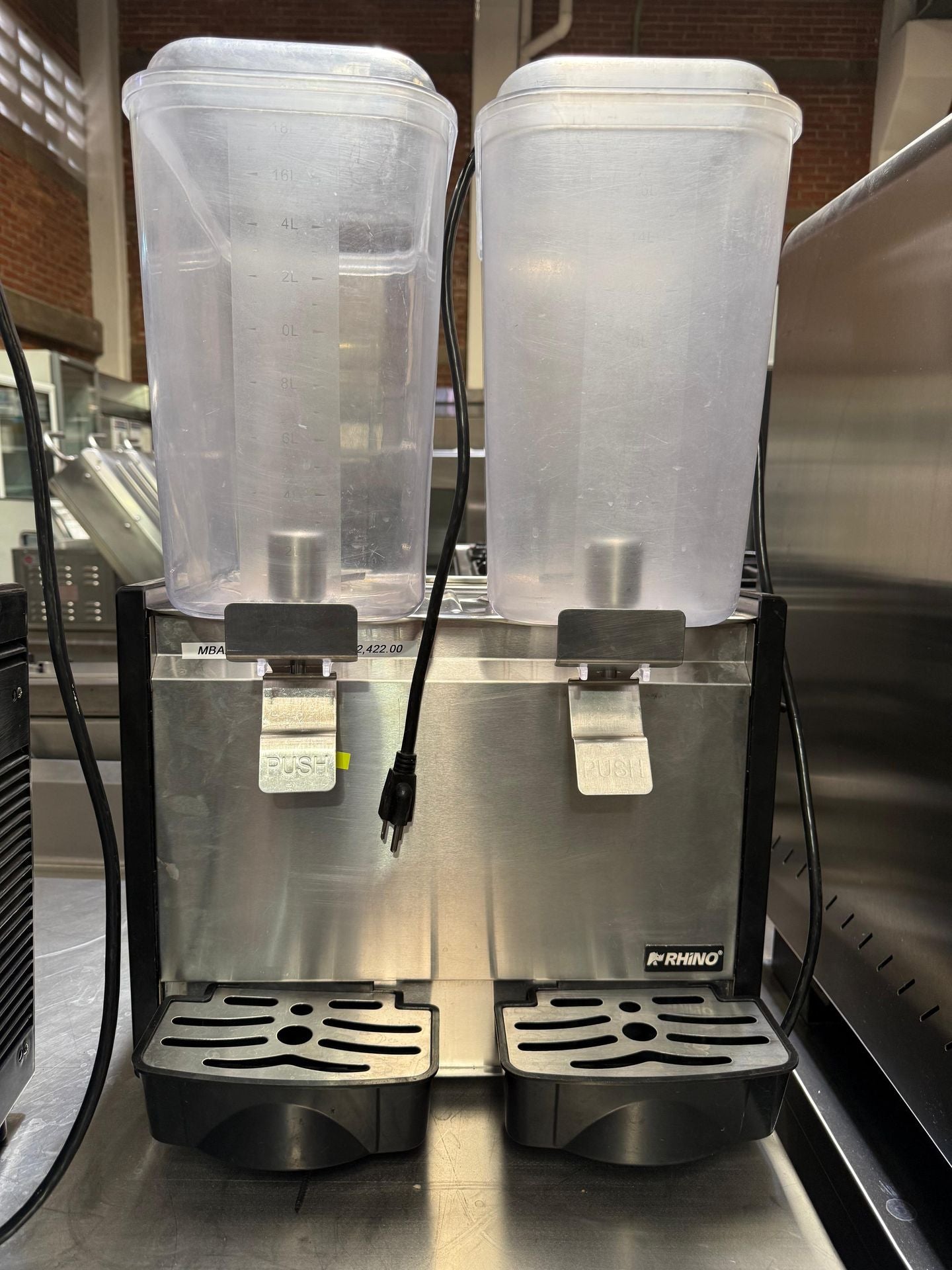Rhino Dispensador de Bebidas Frías 2 Tanques DISBEF-2T Seminuevo