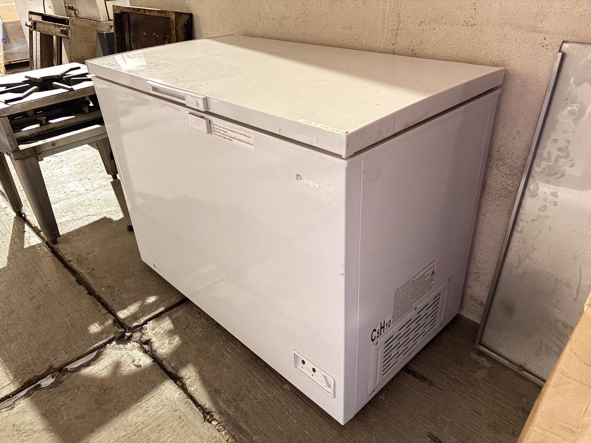 Danby Congelador Horizontal 10 Pies DCF100A5XWDB Seminuevo