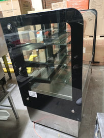 Masser Vitrina Refrigerada Cristal Curvo 150 cm RHNVCT-1500-FGC Seminuevo
