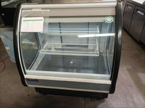 Metalfrio Vitrina Refrigerada de Cristal Curvo VCM100 115V Seminuevo