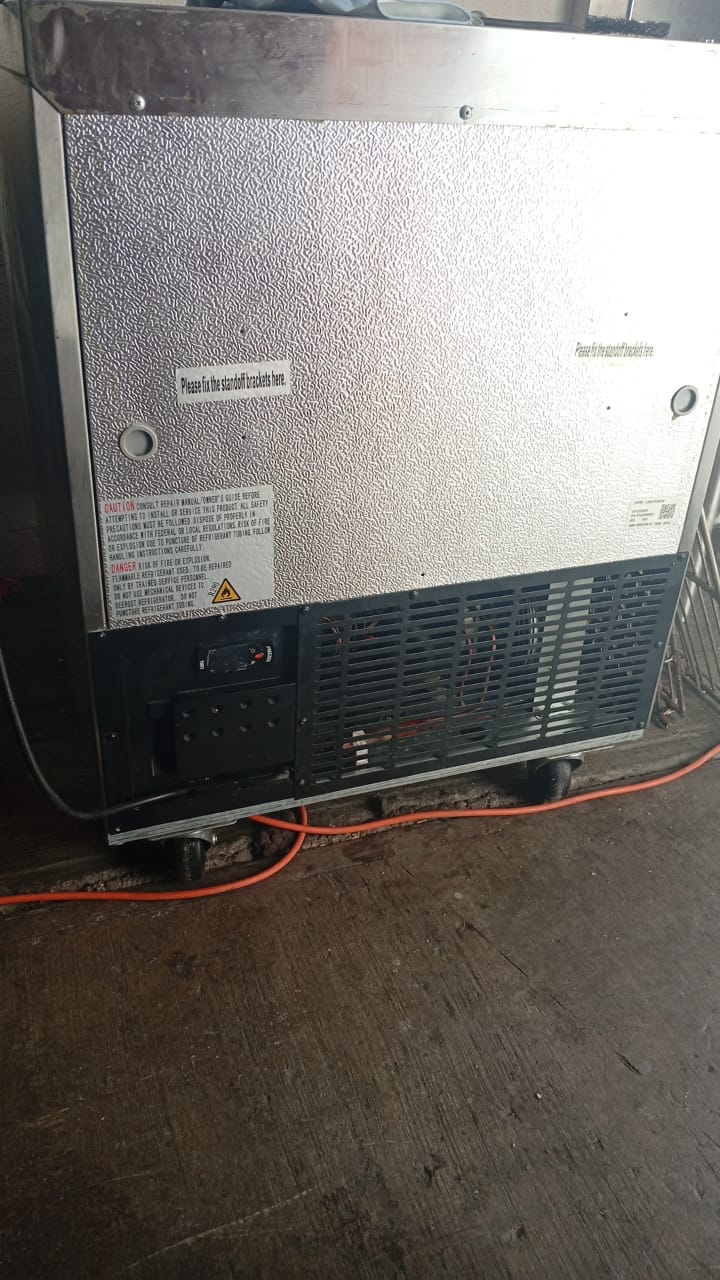 Icehaus Congelador Bajo Barra 1 Puerta 5 Pies CBB-1P-SS-01 115V Seminuevo