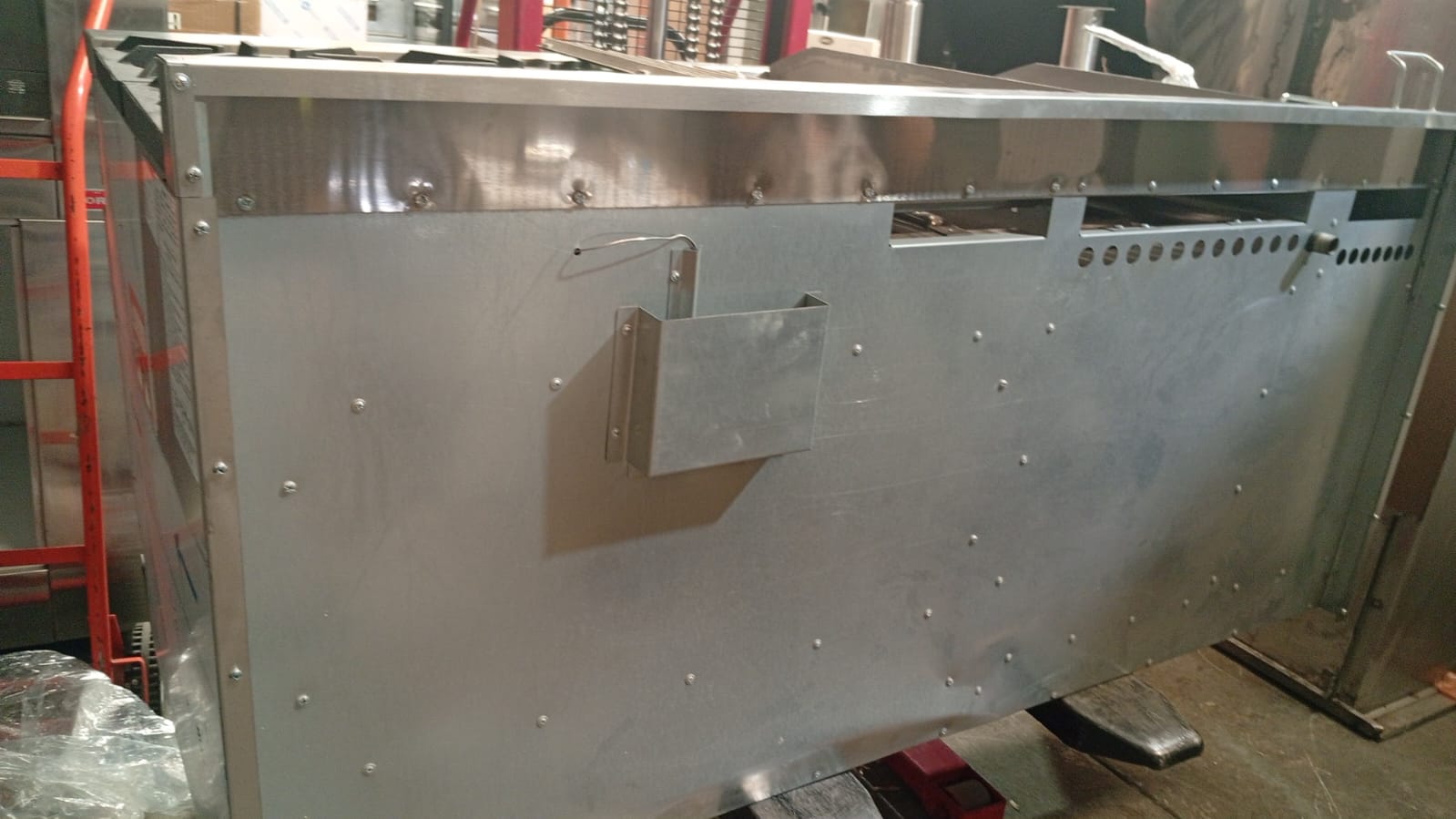 Drago Estufa 4 Quemadores, Horno, Asador de 1 Pie, Plancha de 1.5 Pies, Freidora y Gratinador UNIVERSAL S Outlet