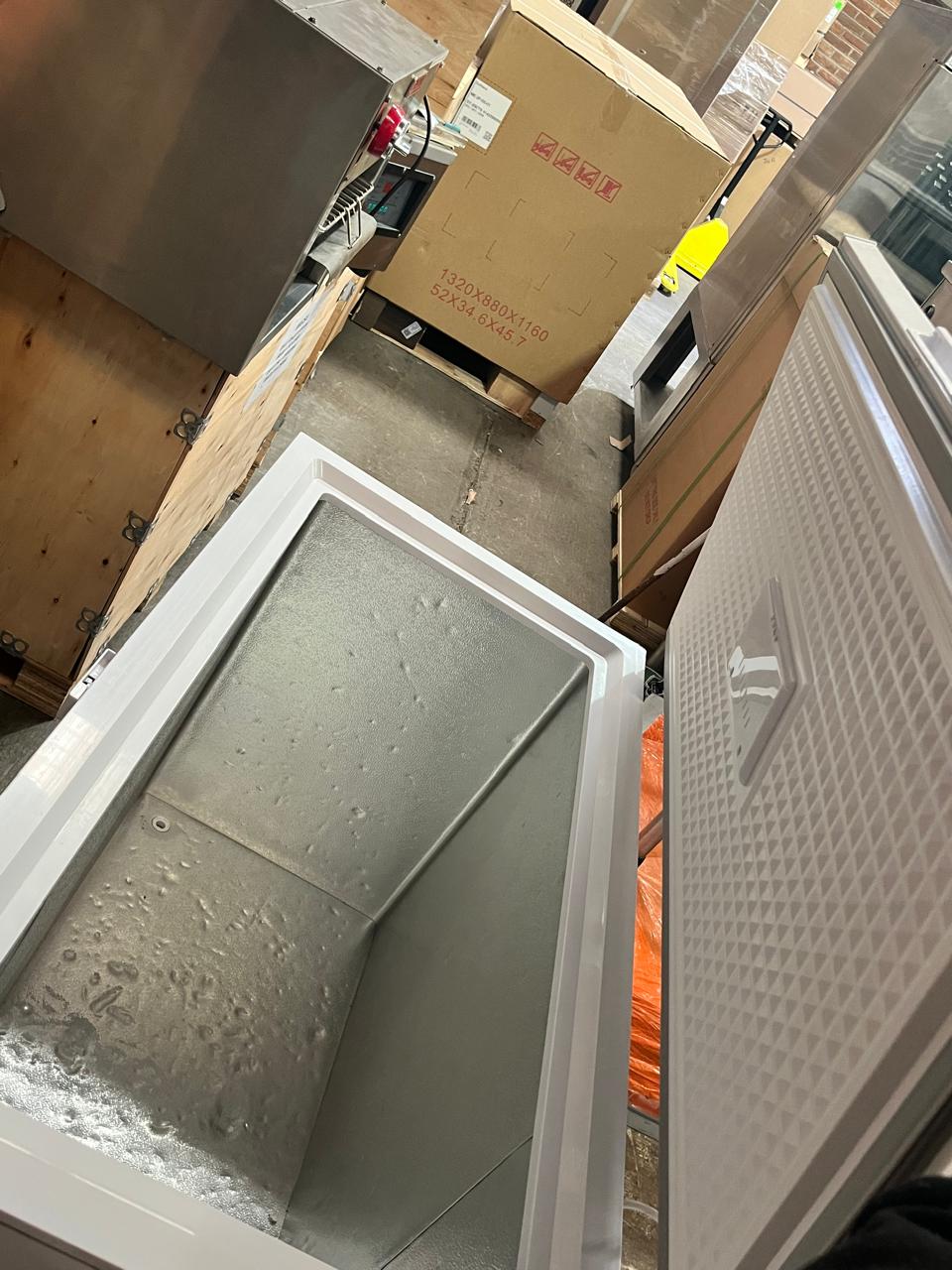 Danby Congelador Horizontal 10' DCF100A5XWDB Seminuevo