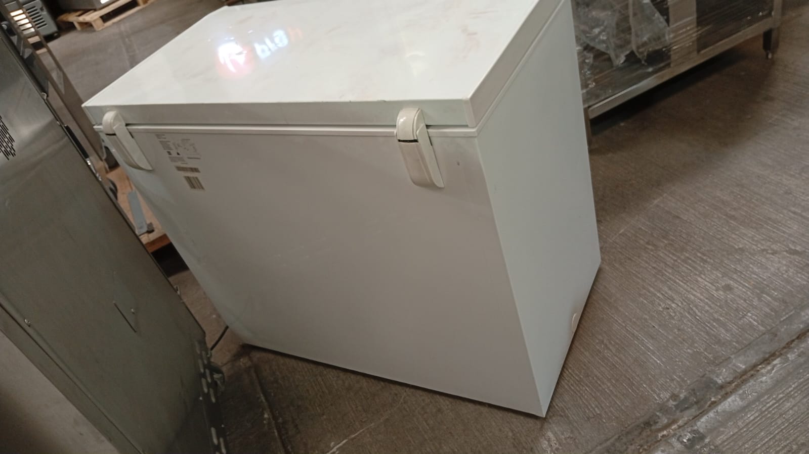 Hisense Congelador Horizontal 250 Litros FC88D6BWX1 110V Seminuevo