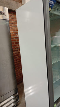 Imbera Refrigerador Vertical 1 Puerta Cristal Luz Led 20 Pies VR20 D 115V Seminuevo