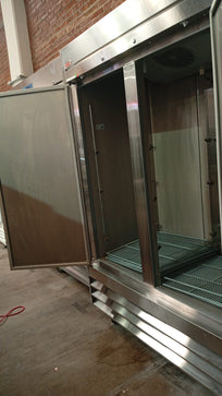 Torrey Refrigerador Vertical 2 Puertas Solida Acero Inox 47 Pies RVSA-47UI 115V Seminuevo