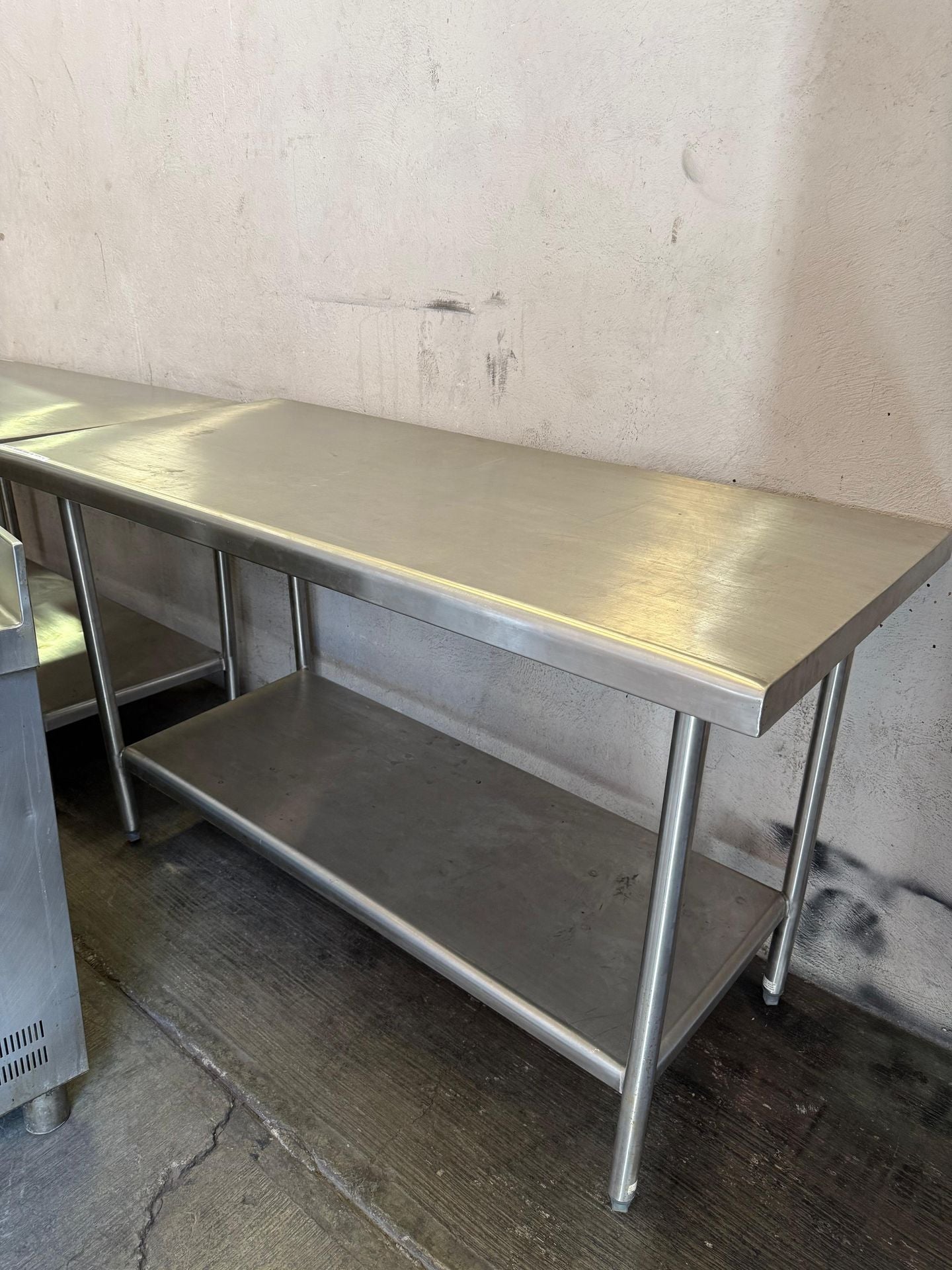 S/M Mesa de Trabajo Acero Inoxidable 1.50 x .70 x .90 Seminuevo