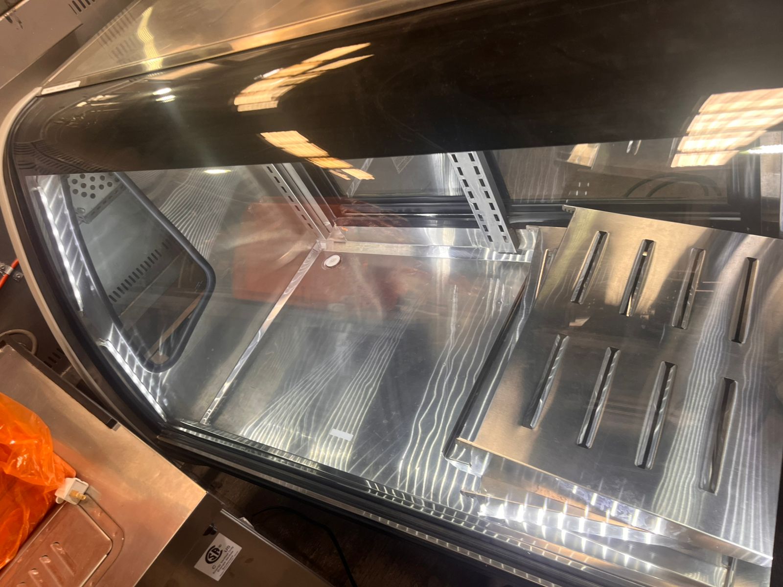 Torrey Vitrina Refrigerada Cristal Curvo DRD5 120V Seminuevo