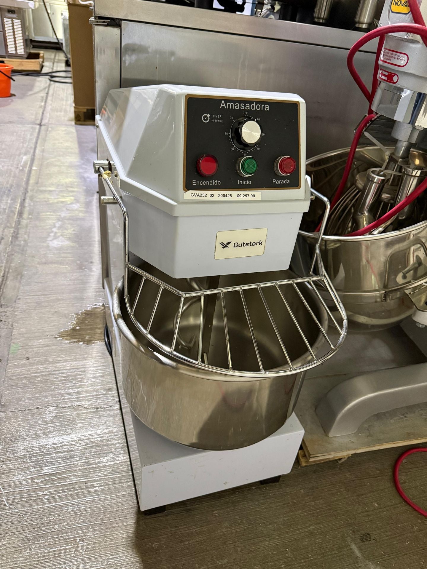 Gutstark Amasadora Industrial de 20 litros con Tazon de Acero Inoxidable 110V Seminuevo