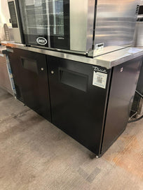 True Refrigerador Contrabarra de 2 Puertas Solidas TBB-24-60-HC Seminuevo