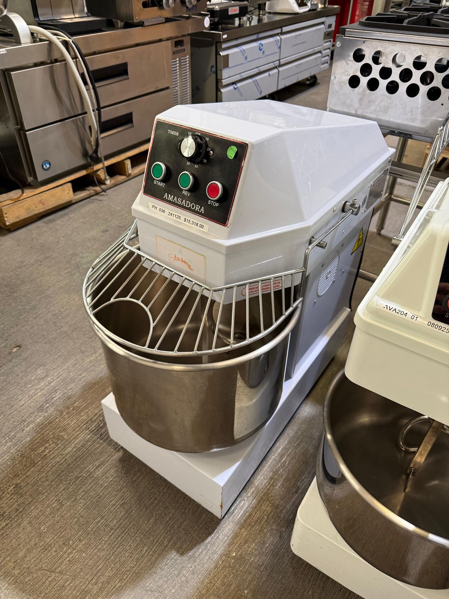 Migsa Amasadora de Espiral de 40 Litros con Reloj con Tiempo 220V HD-40A Seminuevo