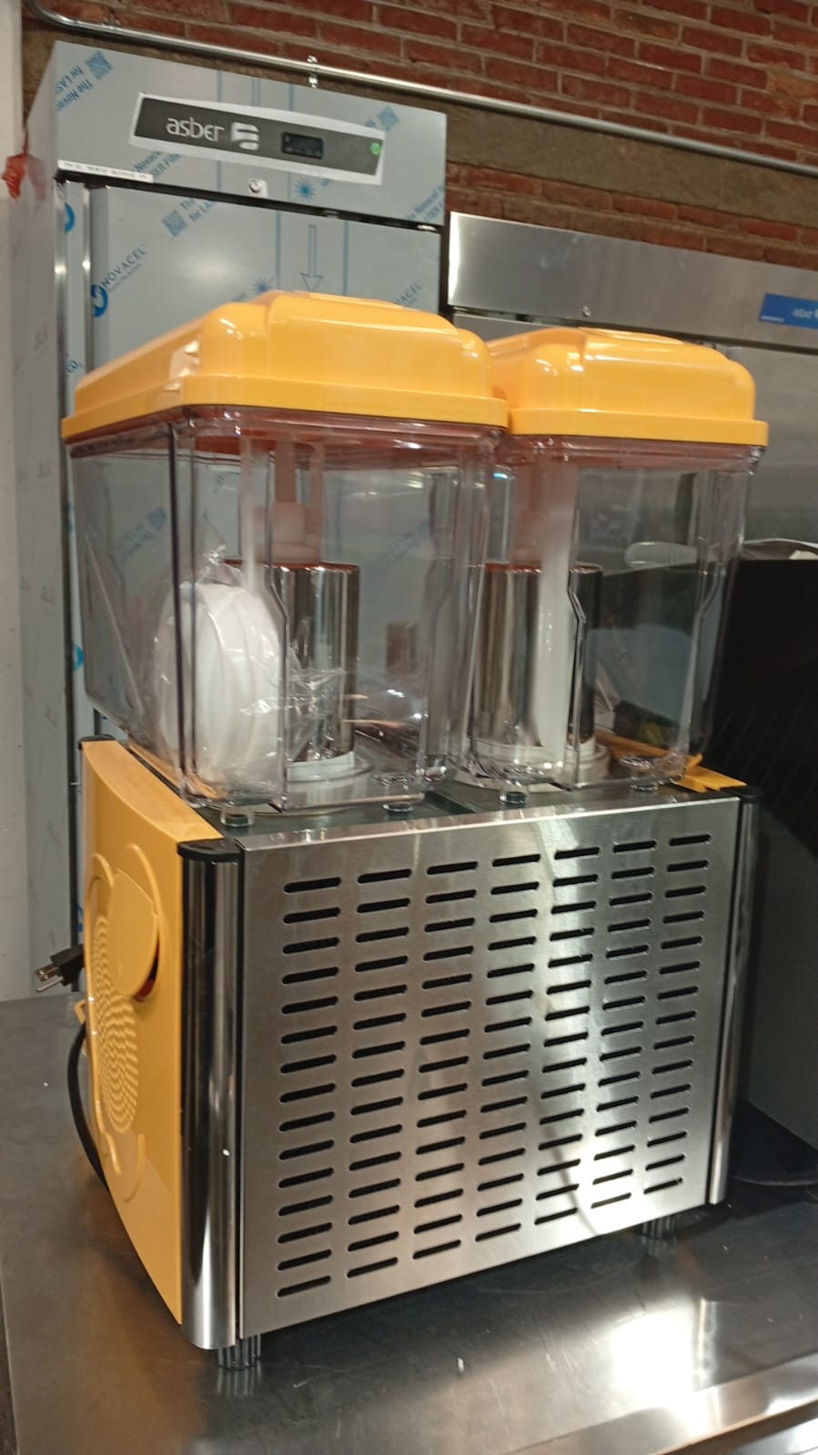 Saro Dispensador de Bebidas Frías Corolla 2G 110V Seminuevo