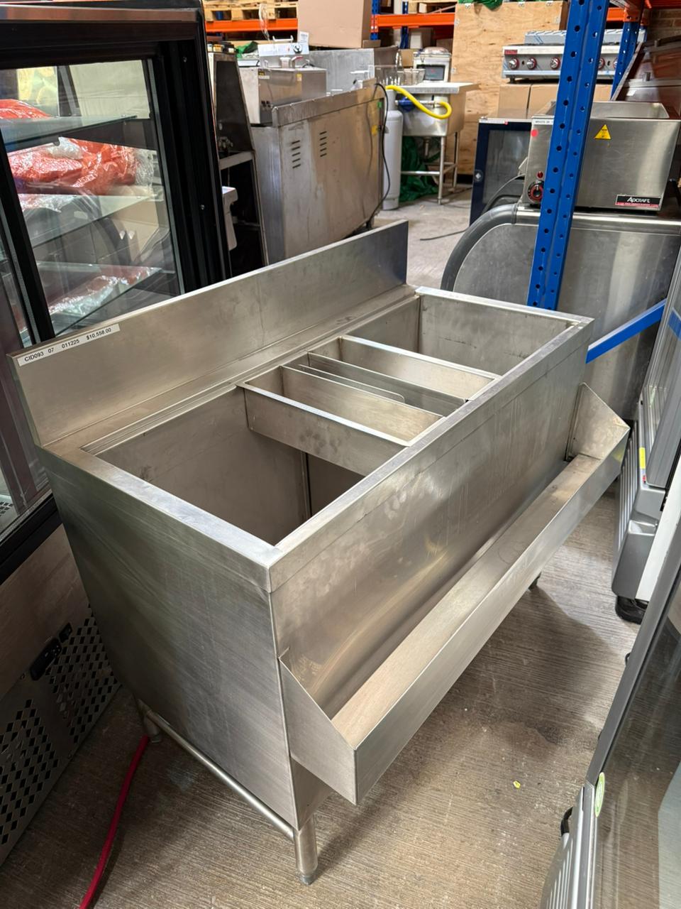 S/M Estacion Cantinero Jockey Acero Inoxidable 90 cm X 72.5 cm X 75 cm (Frente x Fondo x Alto) Seminuevo