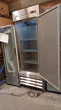 Torrey Congelador Vertical 1 Puerta Solida Acero Inox 23 Pies CVSA-23UI 115V Seminuevo