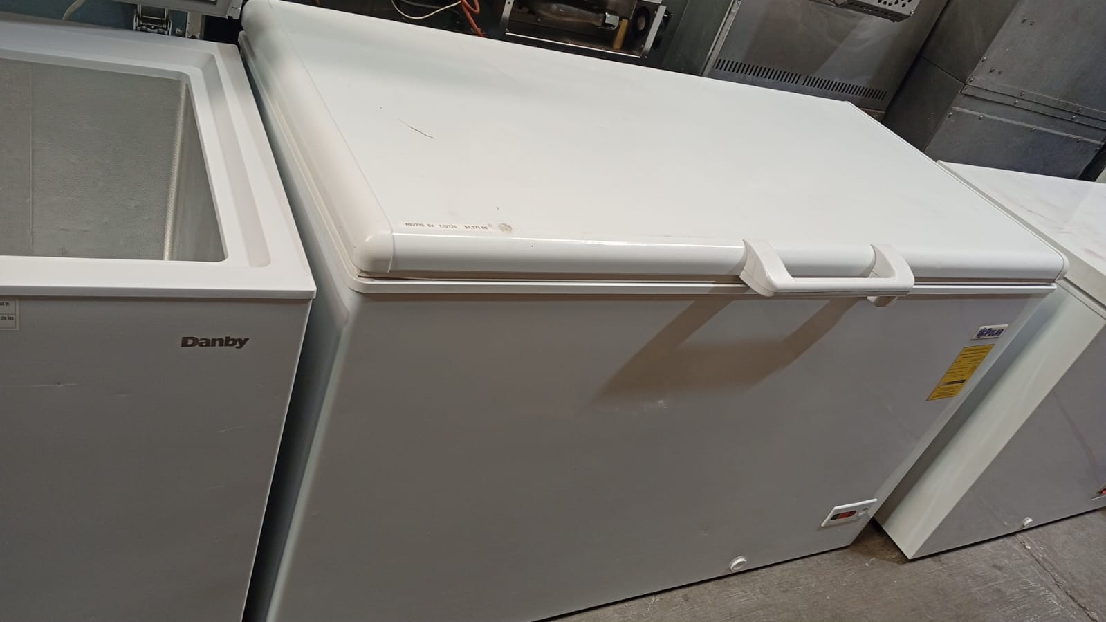 Polar Congelador Horizontal 15 Pies CH-15 115V Seminuevo