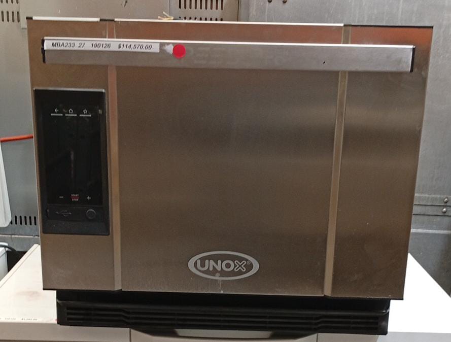 UNOX Horno de Cocción Acelerada 3 bandejas SPEED.Pro XESR-03HS-EDDS 220V Seminuevo