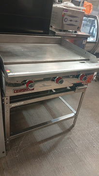 Coriat Plancha A Gas 3 Quemadores CV-3 MASTER DE MESA con base Seminuevo