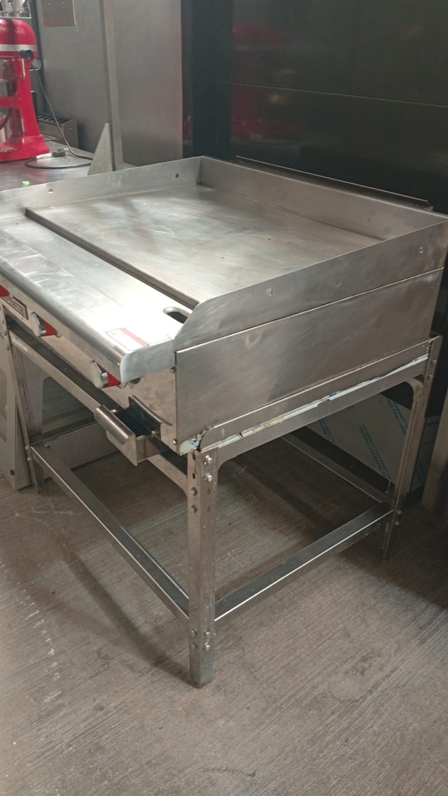 Coriat Plancha A Gas 3 Quemadores CV-3 MASTER DE MESA con base Seminuevo