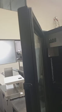 Torrey Refrigerador Vertical 1 Puerta Cristal 131 Litros VRD5AI Seminuevo