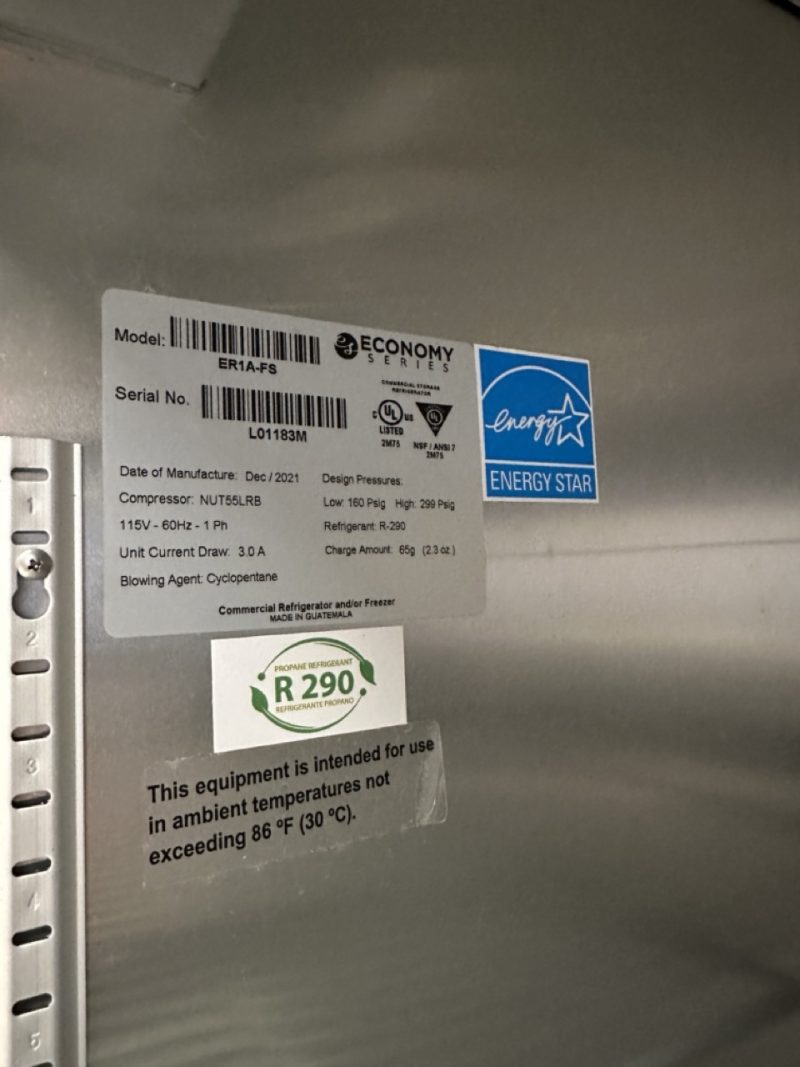 Hoshizaki Refrigerador de 1 puerta 17.8 pies ER1A-FS Seminuevo